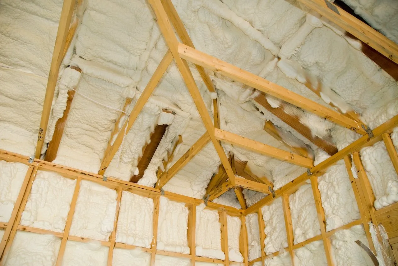 Spray foam insulation coverage in a framed building
